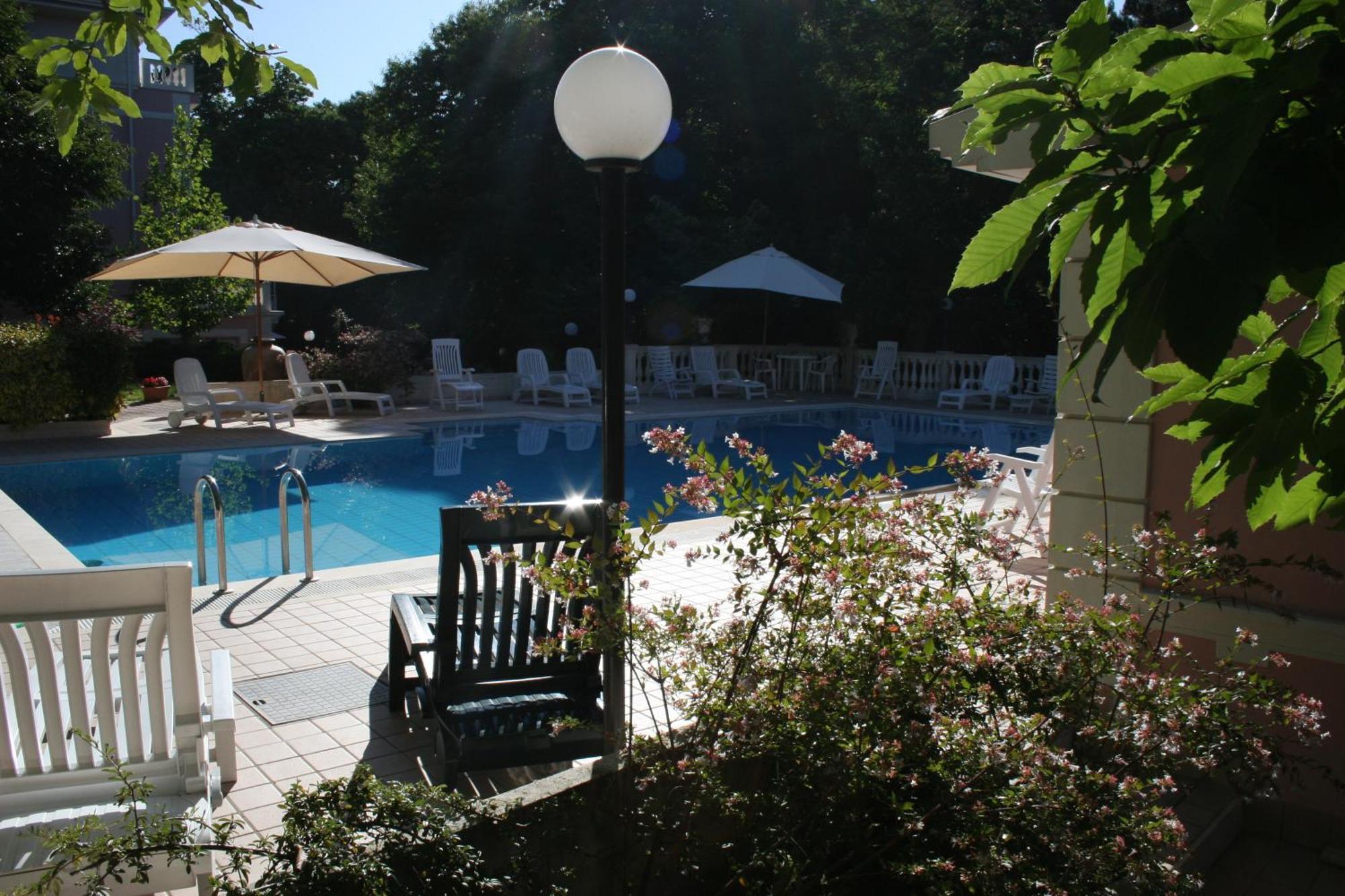 פיוג'י Hotel Gioia Garden מראה חיצוני תמונה