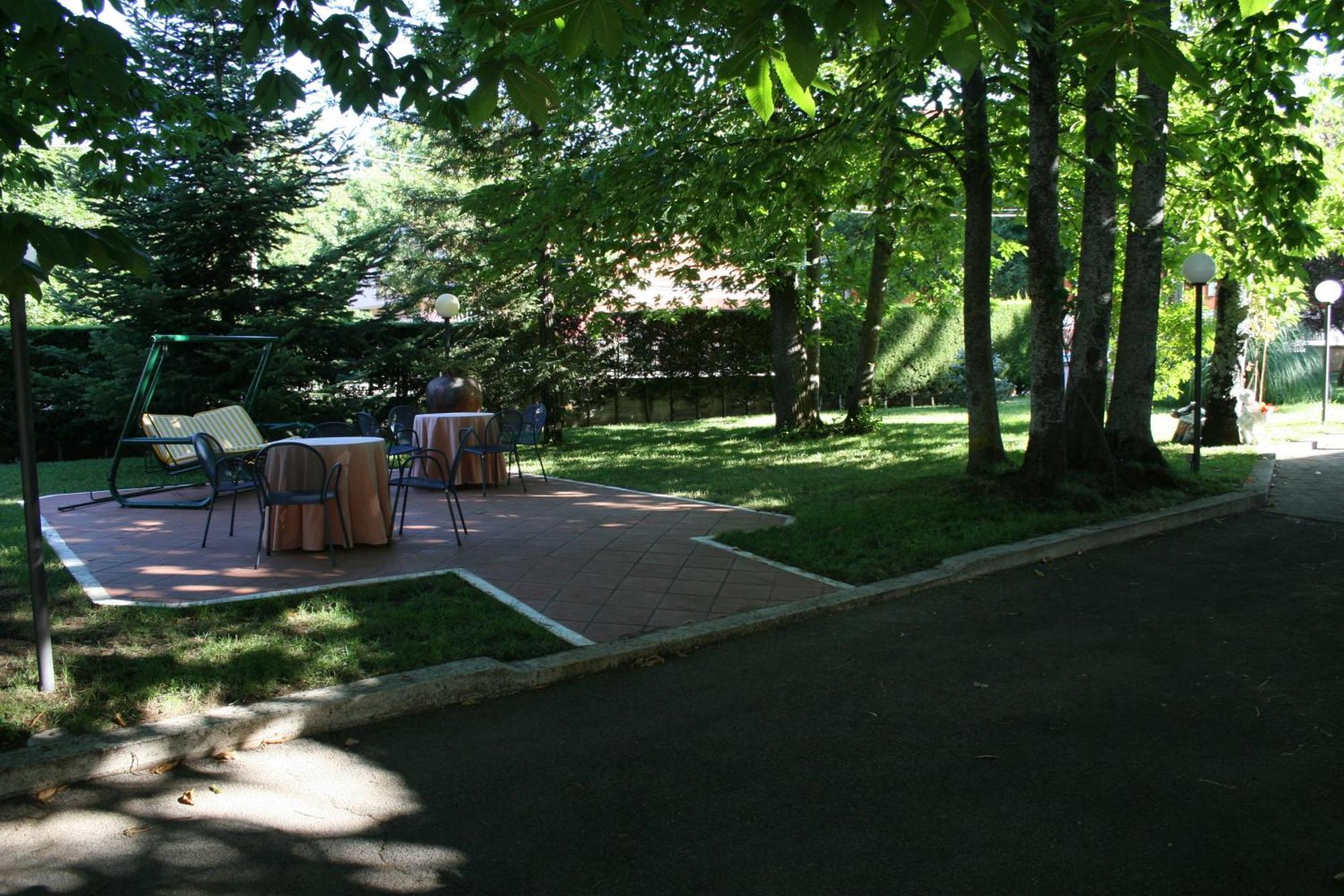 פיוג'י Hotel Gioia Garden מראה חיצוני תמונה