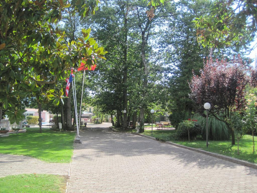 פיוג'י Hotel Gioia Garden מראה חיצוני תמונה