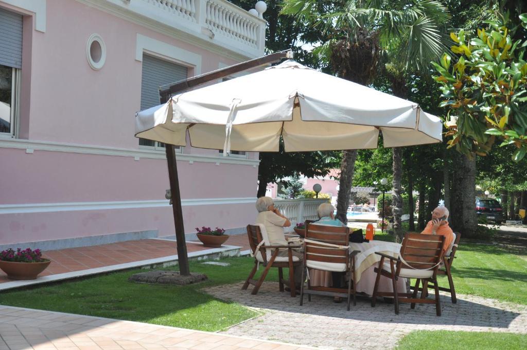 פיוג'י Hotel Gioia Garden מראה חיצוני תמונה