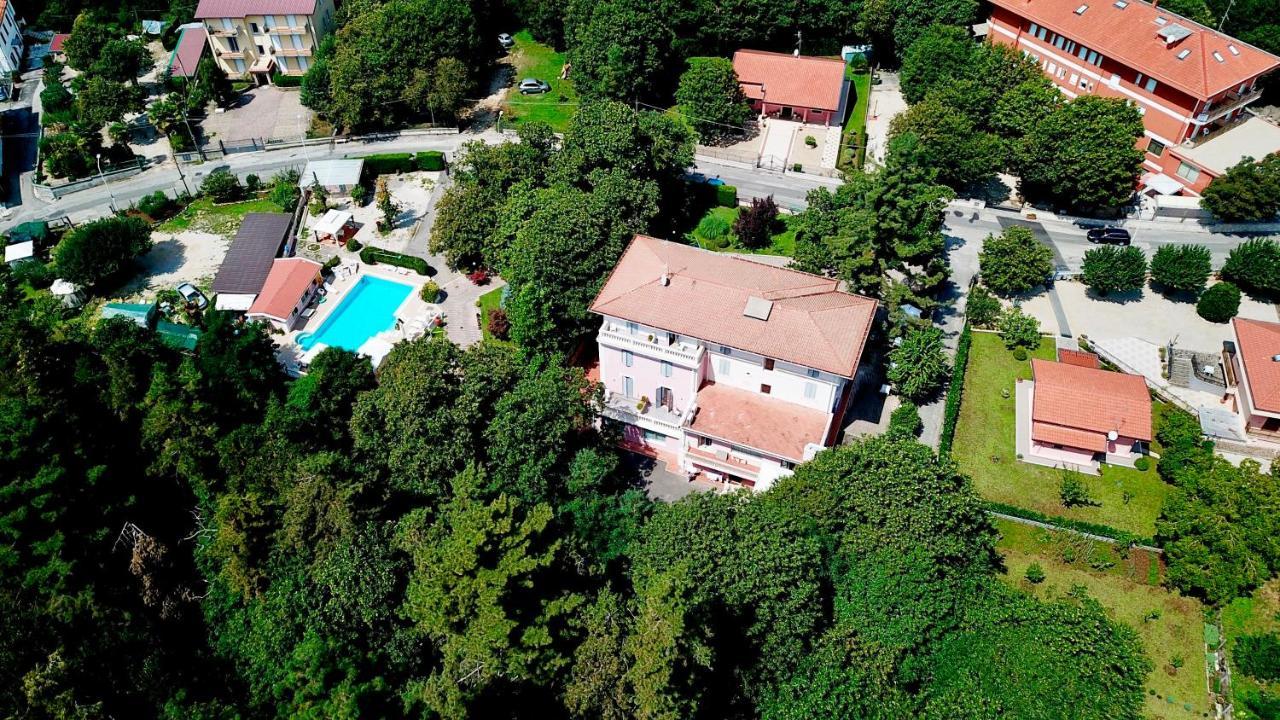 פיוג'י Hotel Gioia Garden מראה חיצוני תמונה